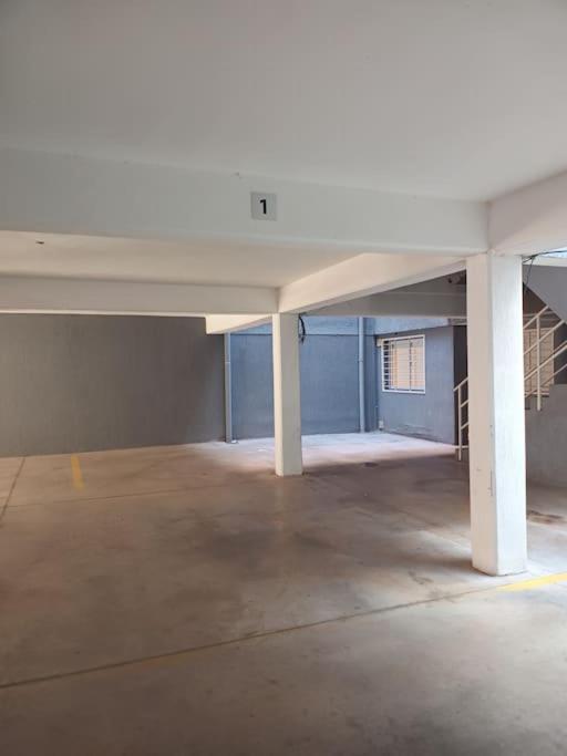 Centro - Departamento Con Cochera Apartamento *